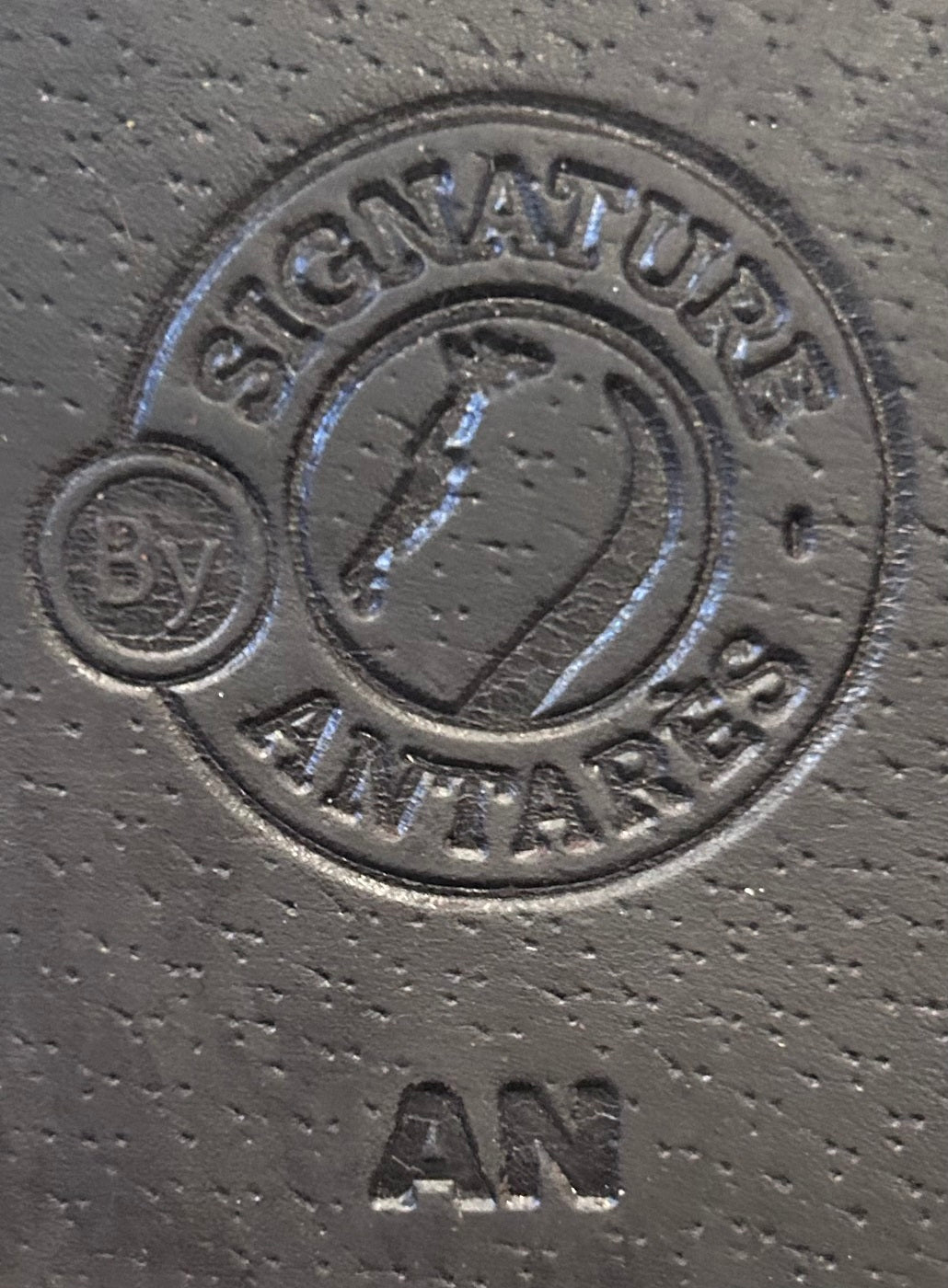 17" Antares Signature, 2024, 2A Flap, Medium Wide (4.5") Tree