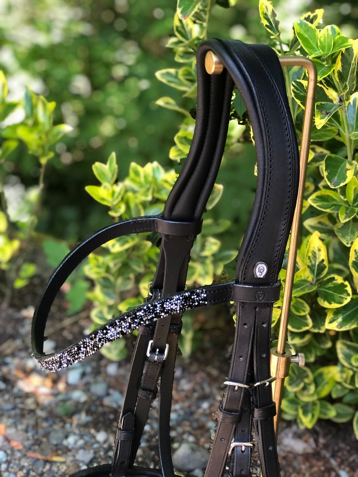 Otto Schumacher Elegant Snaffle Bridle With Patent Bouquet