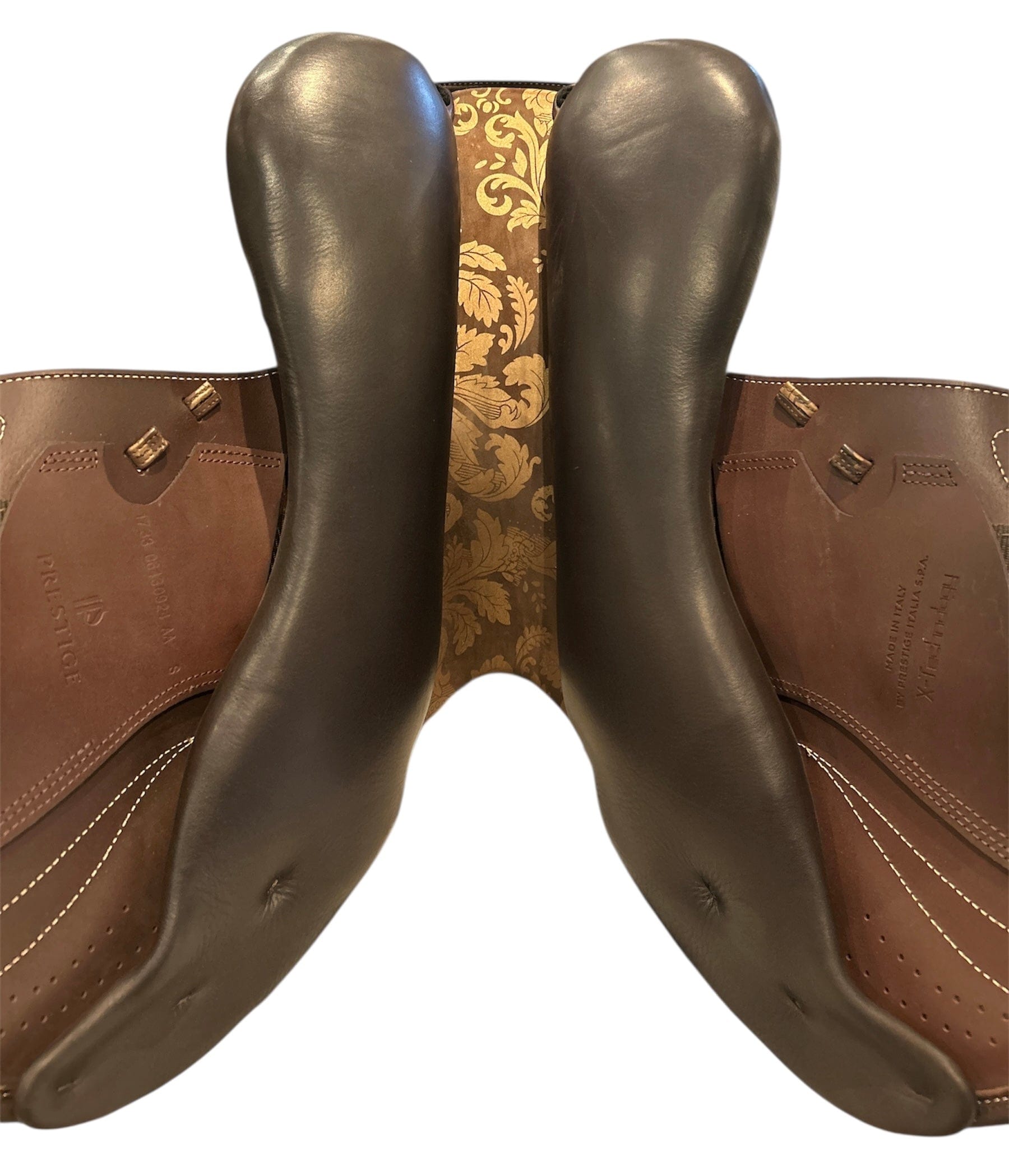 17" Prestige X-Advanced, 2024, AA S Flap, Adjustable Medium Wide (4.5"/33cm) Tree