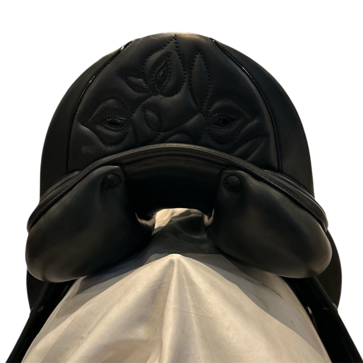 17" Prestige Helen, 2021, Adjustable Medium Wide (5"/34cm) Tree