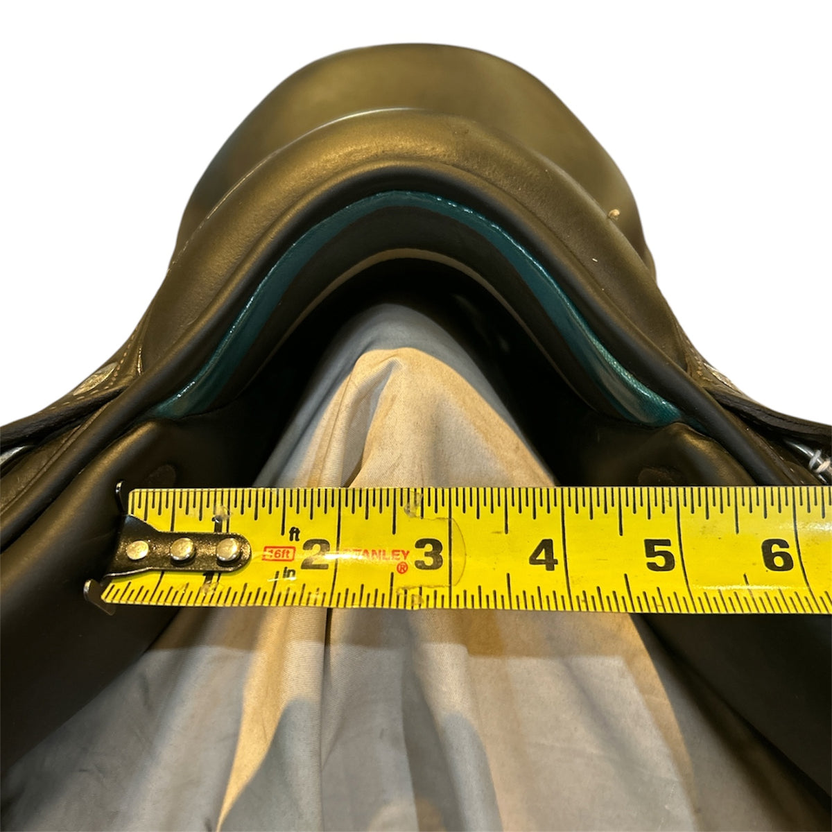 17.5" Voltaire Lexington, 2017, 2A Flap, Wide (5") Tree
