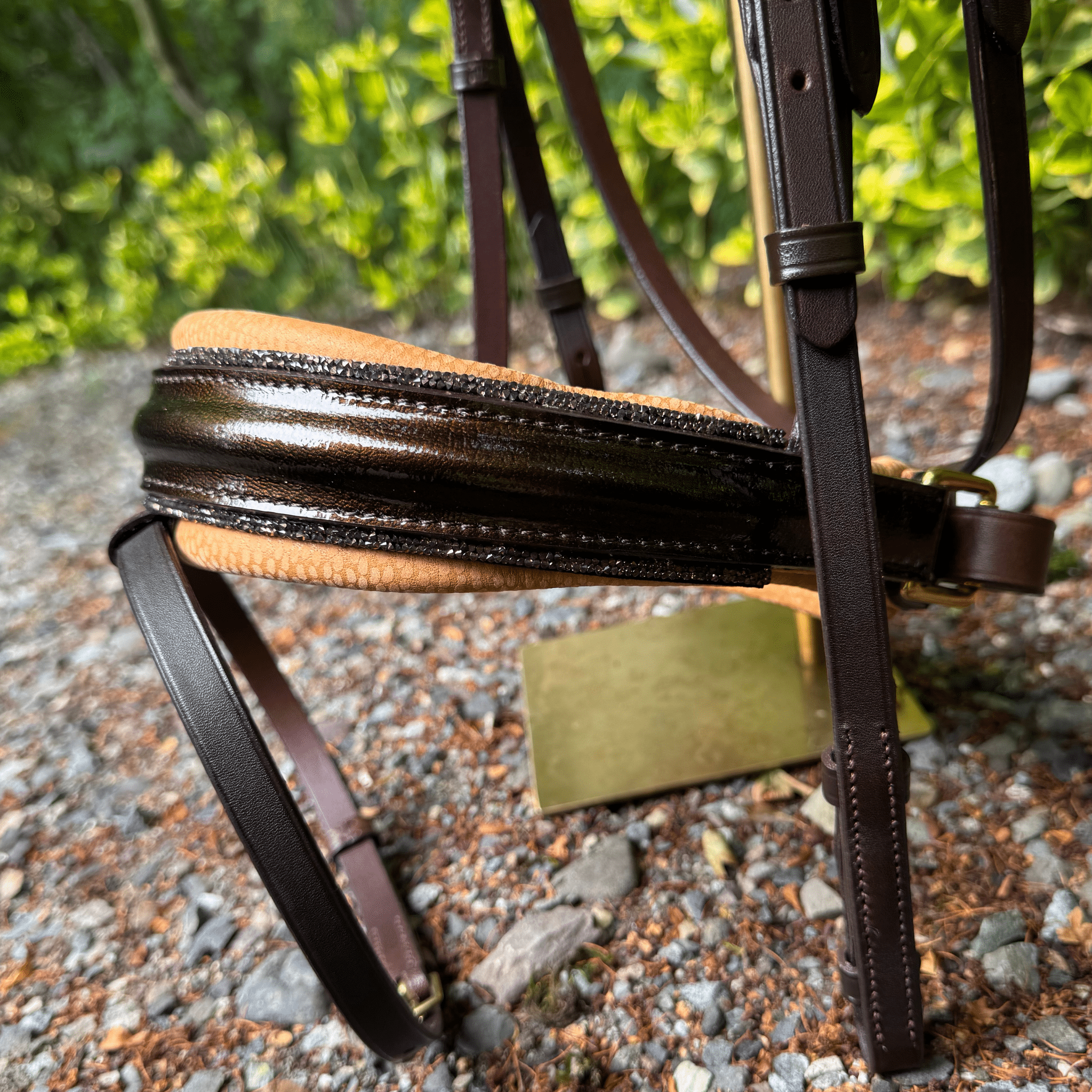 Otto Schumacher Elegant Snaffle Bridle in Chocolate Brown with Brass Hardware