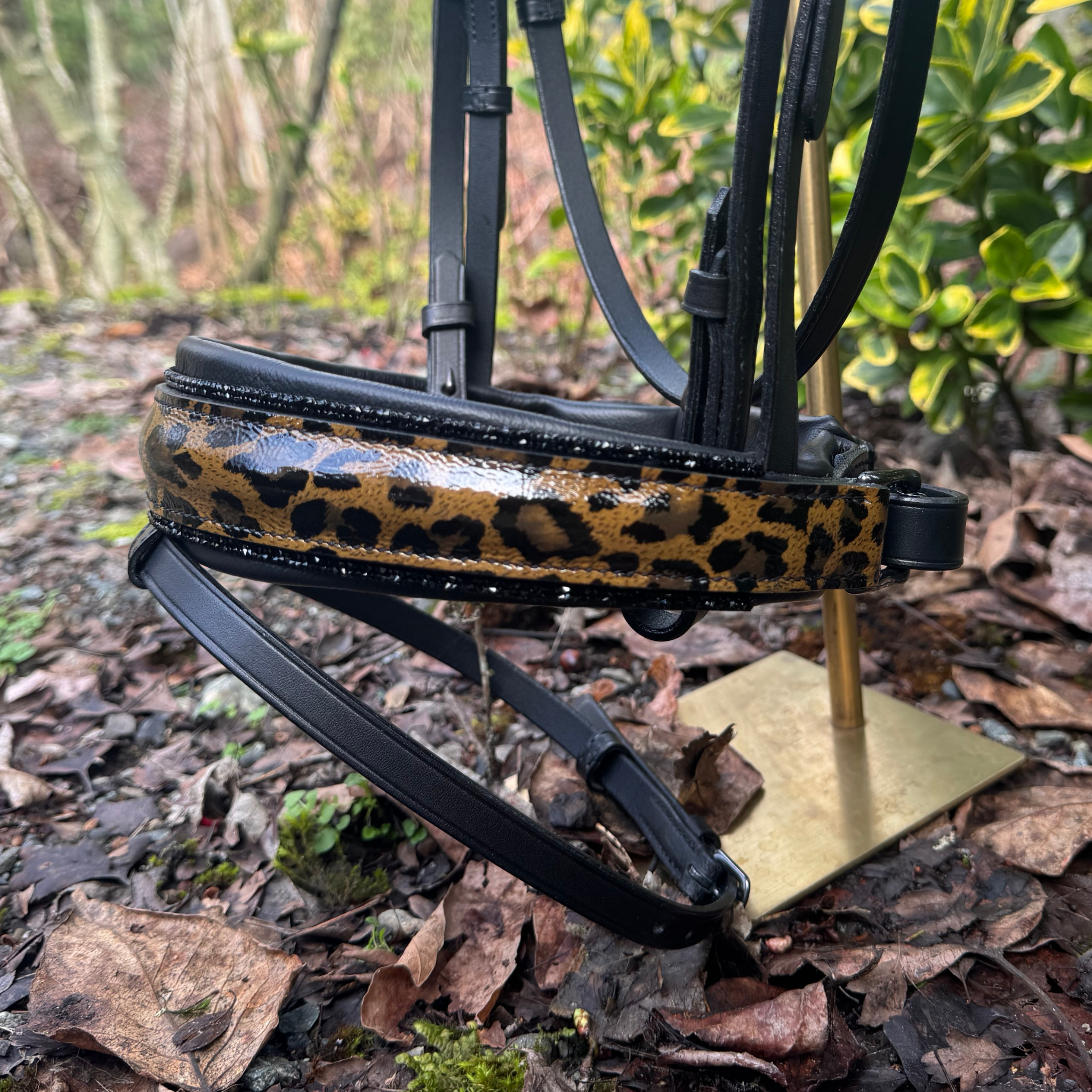 Otto Schumacher Elegant Snaffle Bridle with Patent Leo Caveson