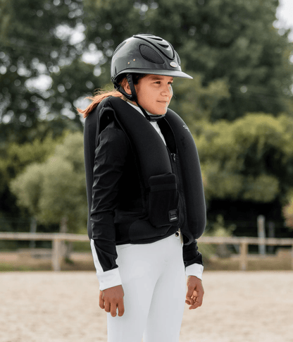 Horse Pilot Twist'Air 2.0 Airbag Vest - Junior's Sizing - Black