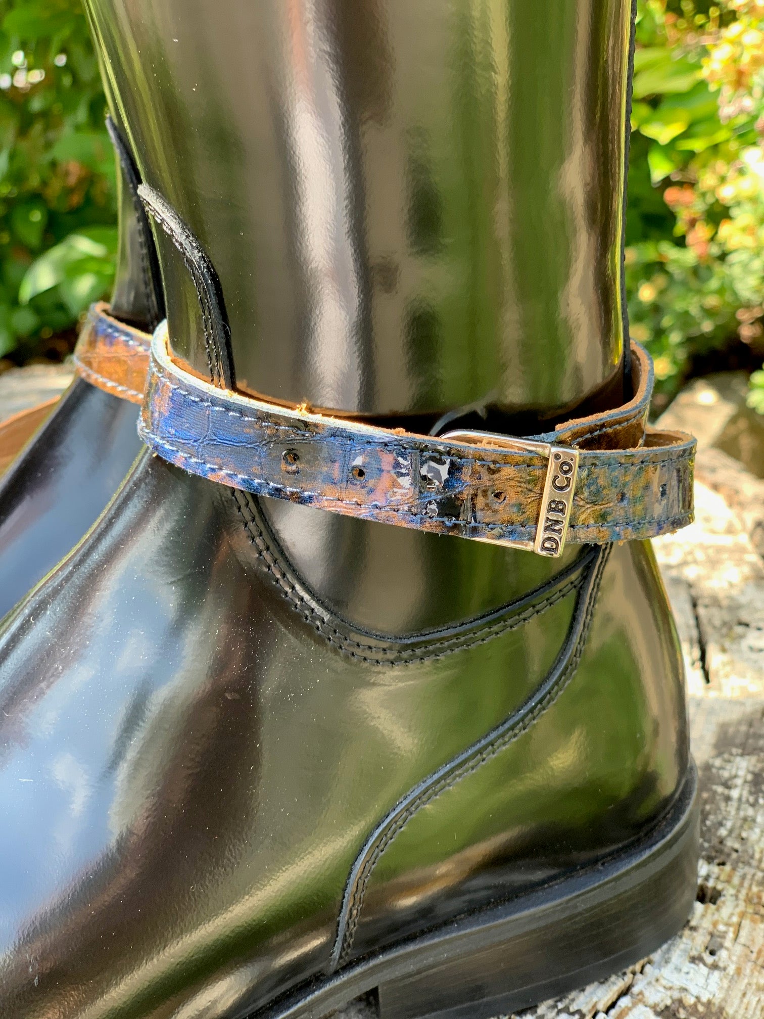 Detailed spur strap to match