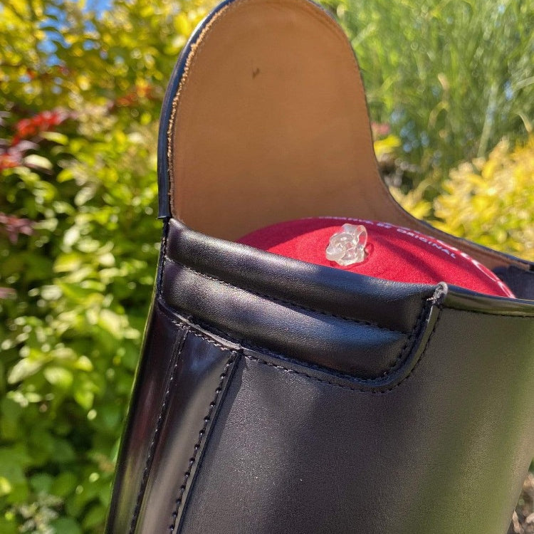 side view with comfort padding