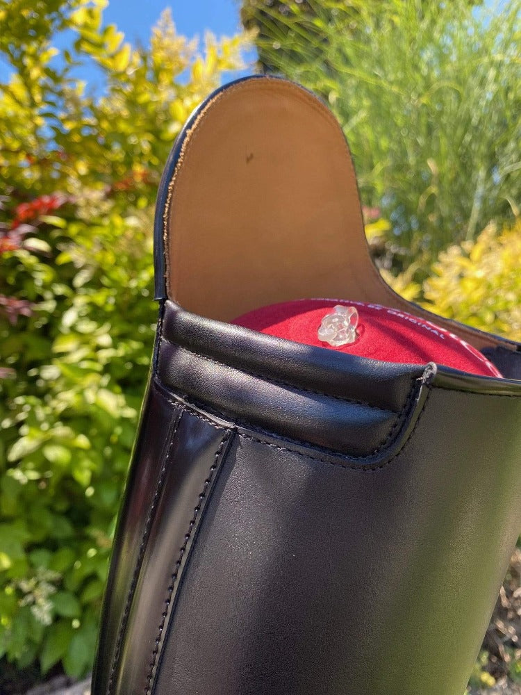 side view with comfort padding