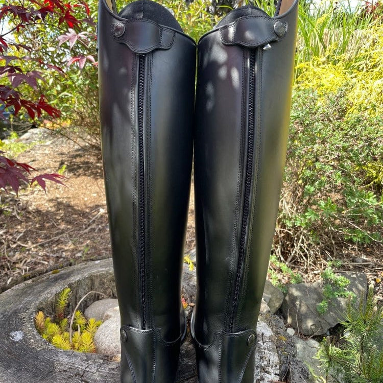 Kingsley Olbia 03- Black Brushed With Silver Crown