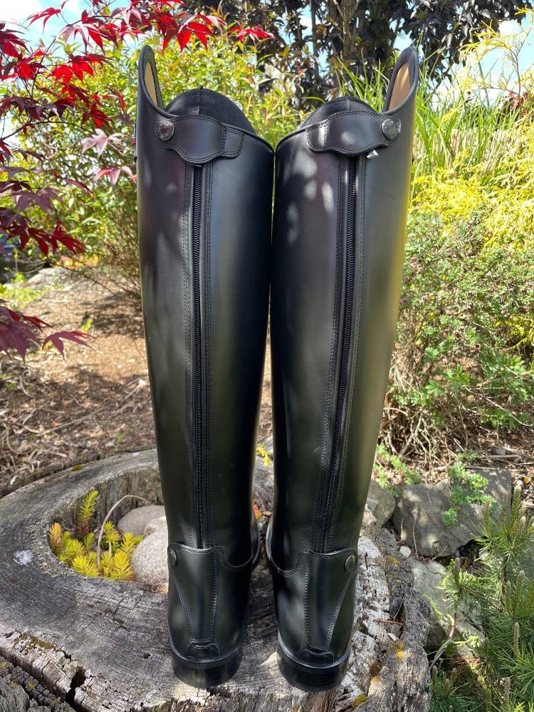 Kingsley Olbia 03- Black Brushed With Silver Crown