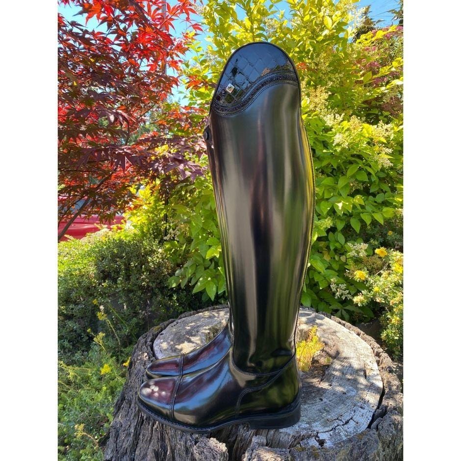 Custom Raffaello with comfort knee, brushed leg and foot leather and fineline crystals