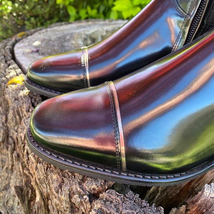 flat silver piping