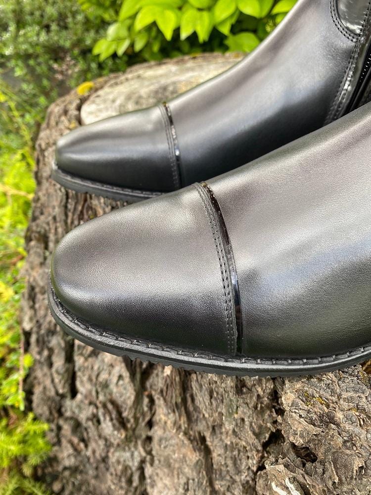 Flat black patent piping