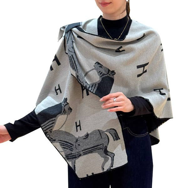 Equestrian Black & White Reversible Stable Loop Wrap