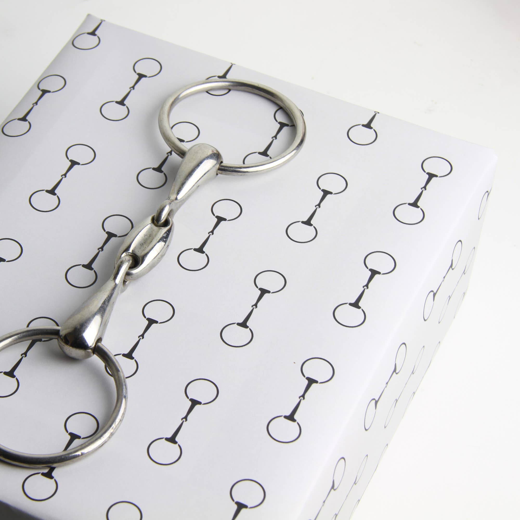 Cream Bits Gift Wrap