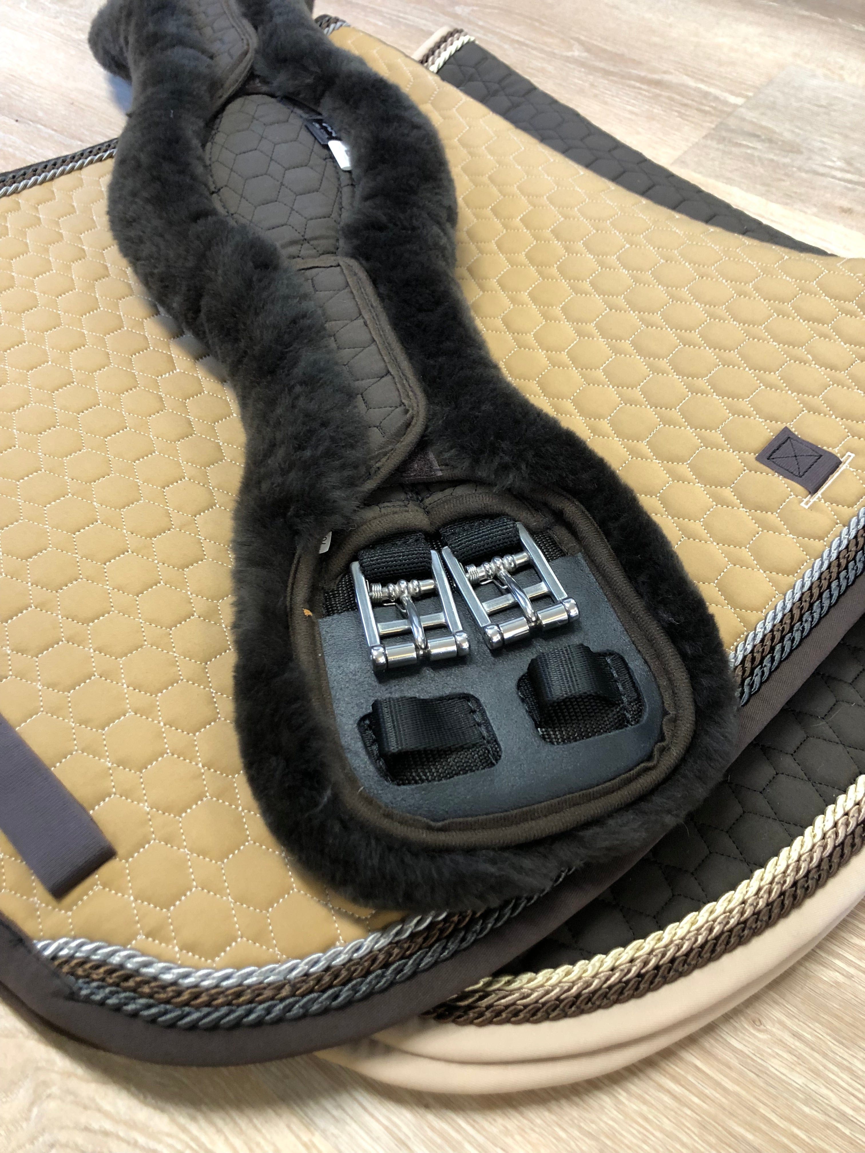 Mattes Anatomical Dressage Girth