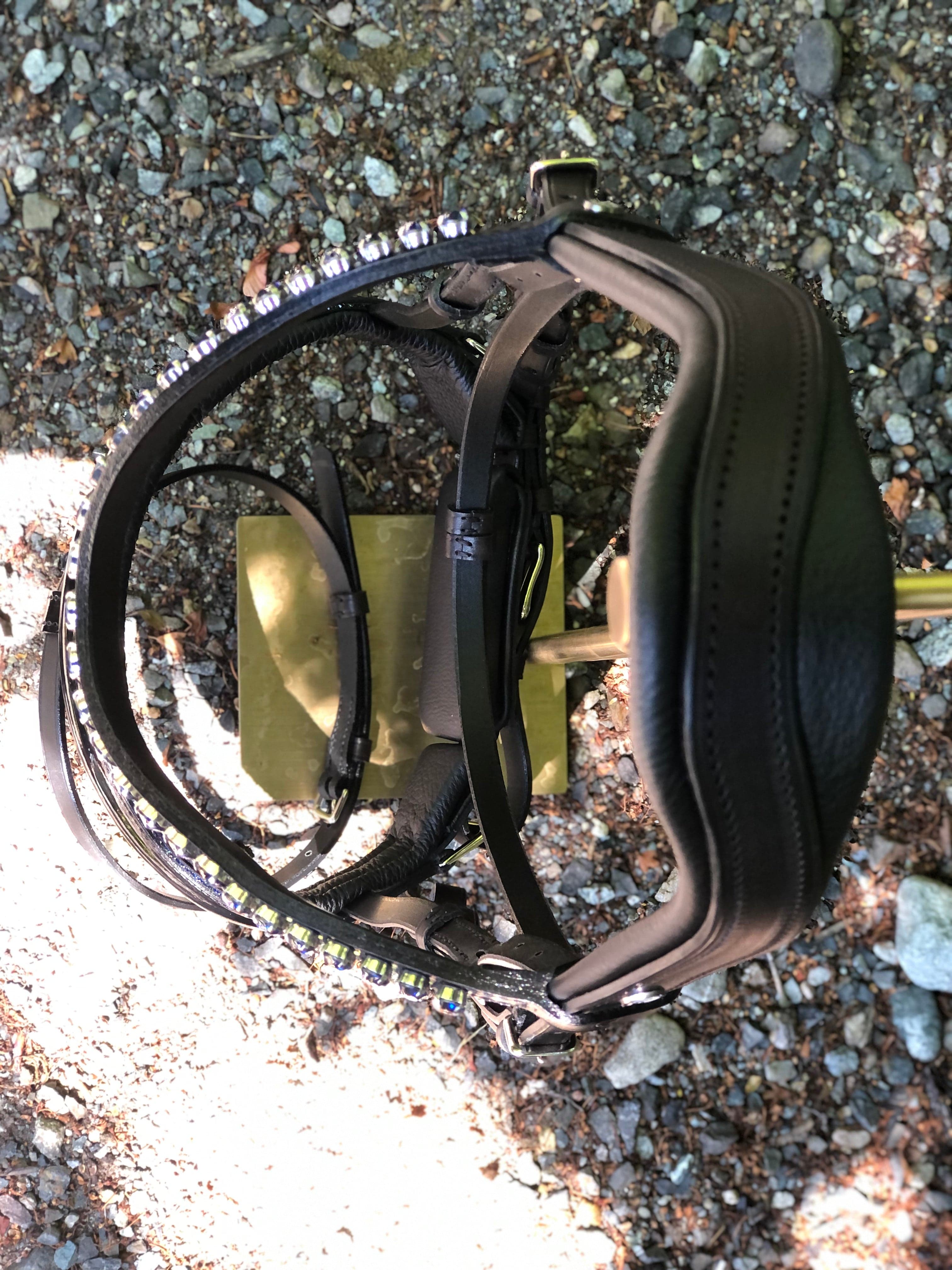 Otto Schumacher Elegant Snaffle Black Patent with Midnight Blue Fineline