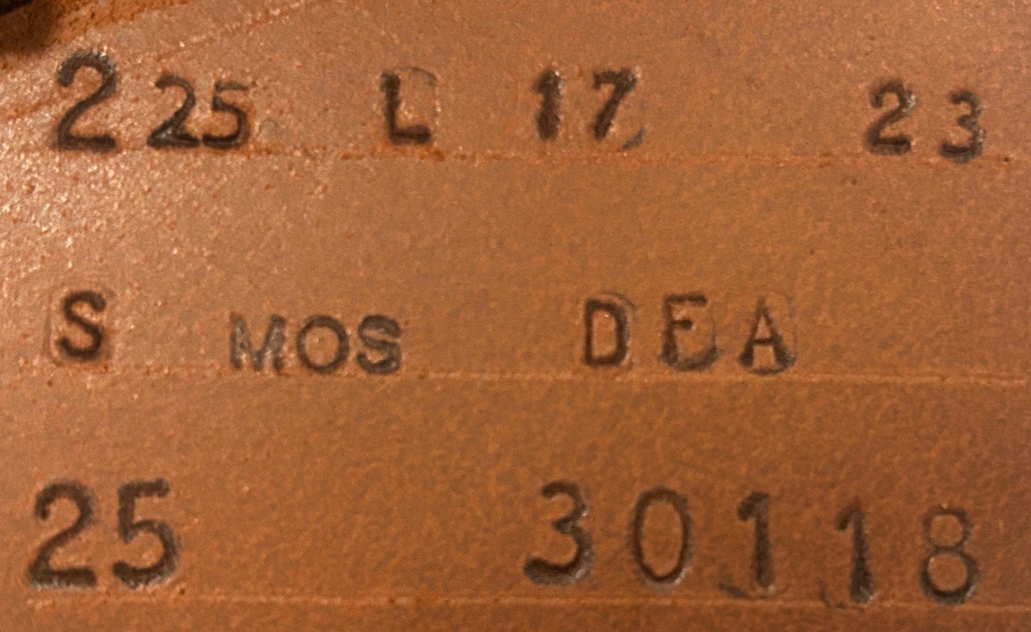 17" Butet Premium, "L" Half Deep Seat, 2.25 Flap, Premium Saddle