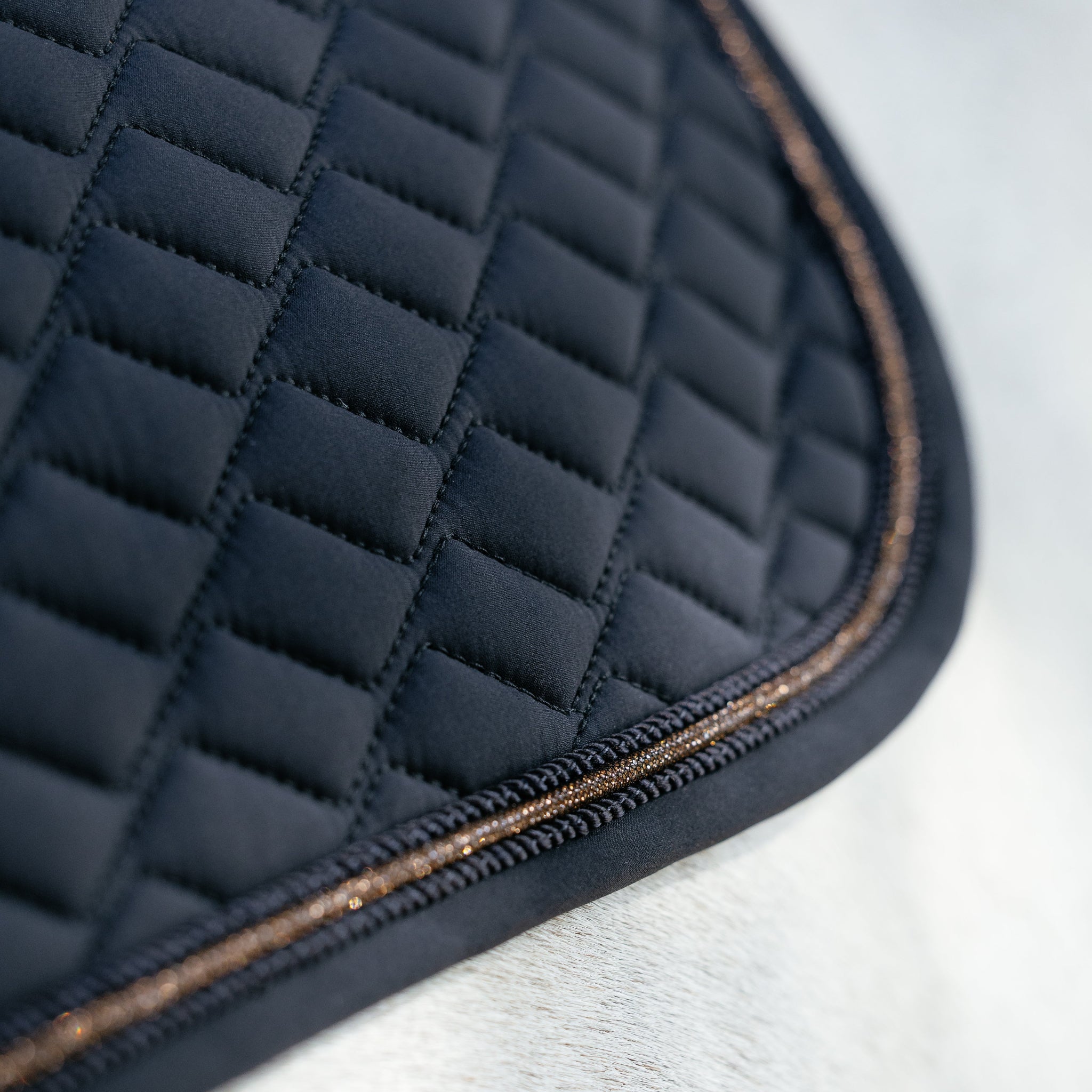 LeMieux Brilliance Close Contact Square Pad