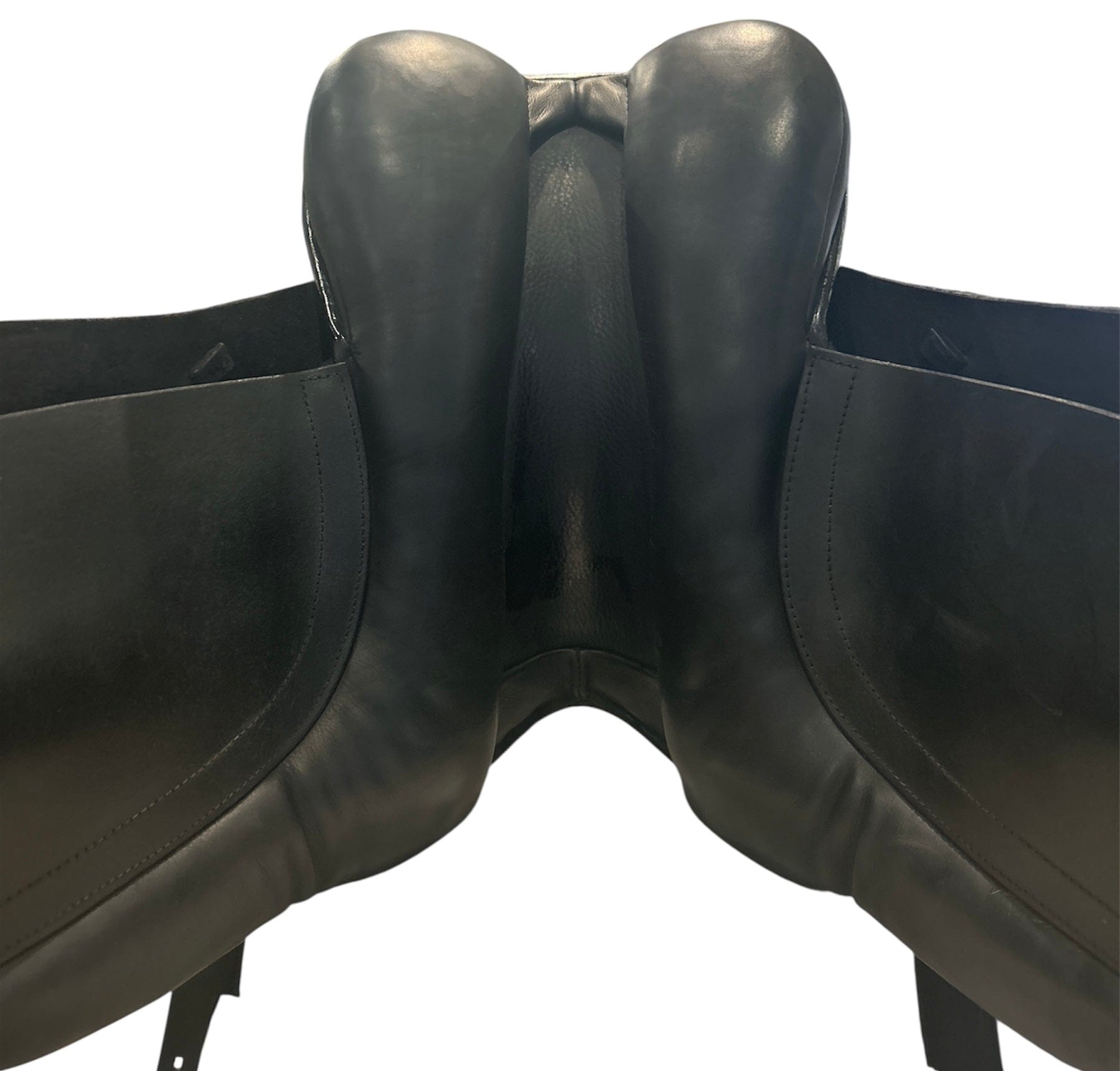 17.5" Black Country Dressage, Medium Wide (5.5") Tree