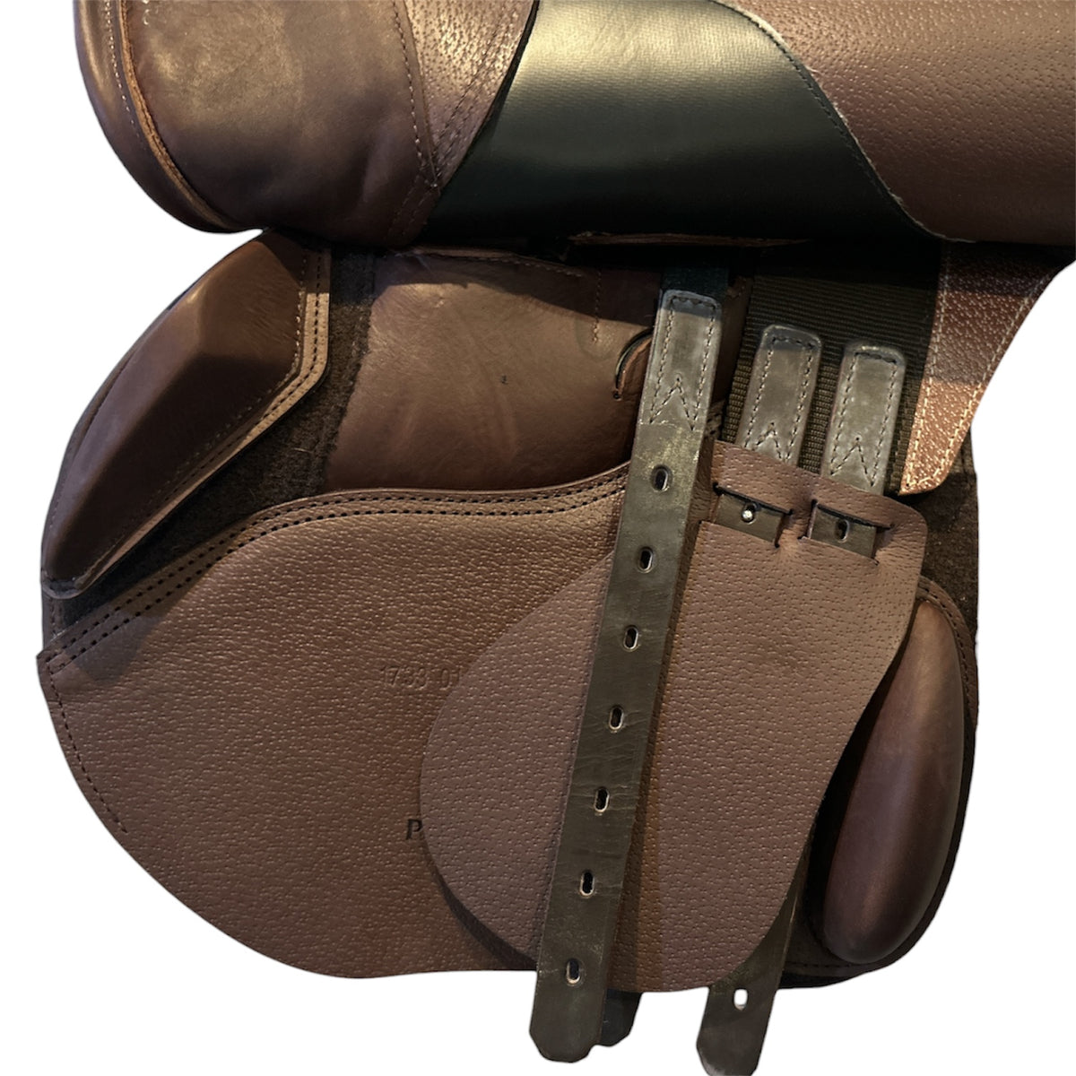 17" Prestige Rubino Demo MD Close Contact Saddle