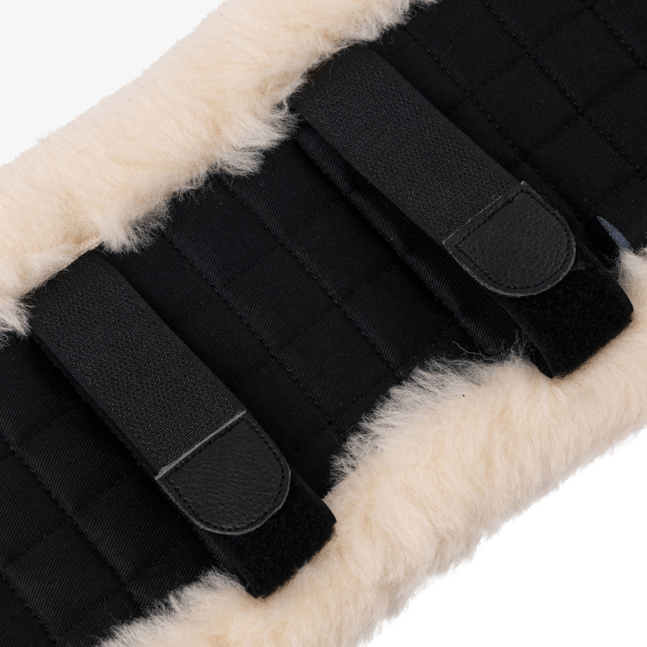 Lemieux Dressage Girth Cover - Black With Natural Fleece