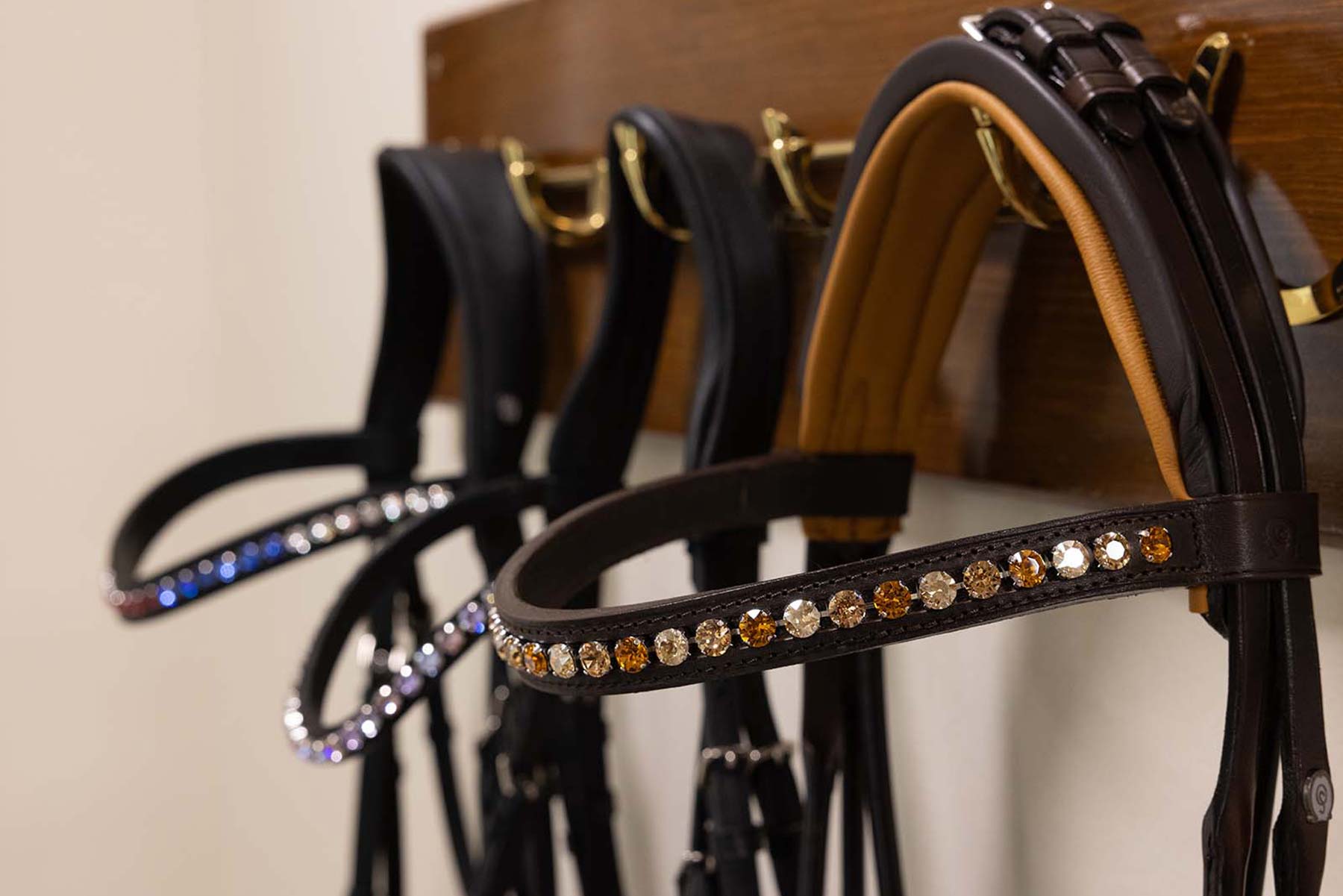 LeMieux Integrated Merino Wool Dressage Girth – Olson's Tack Shop