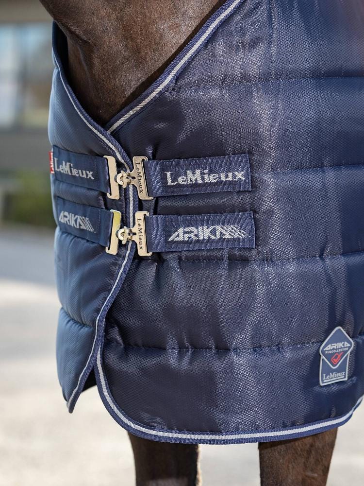 LeMieux Arika Stable-Tek 350g - Navy chest closure close up