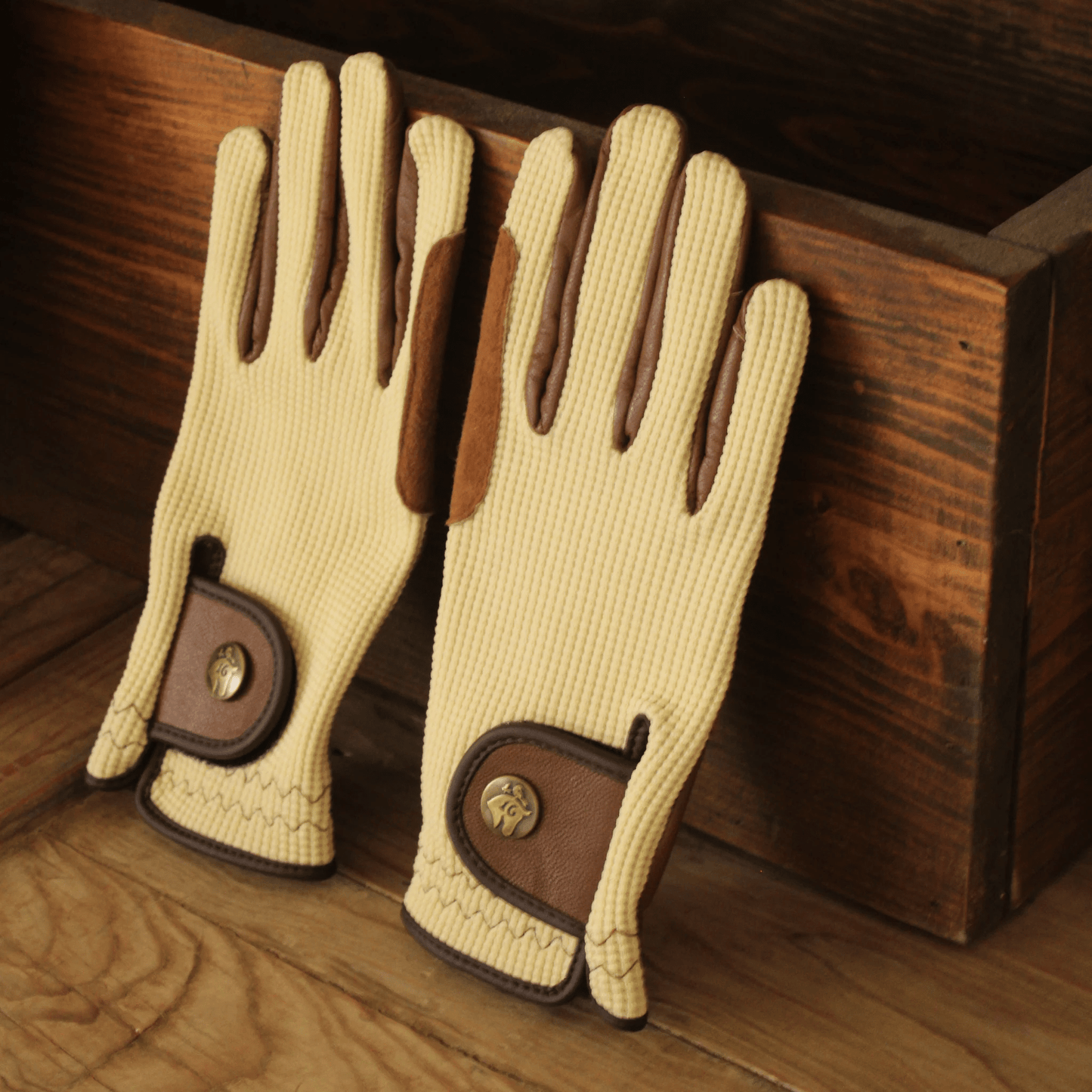 Sixteen Cypress Gloves - Ivory & Cognac