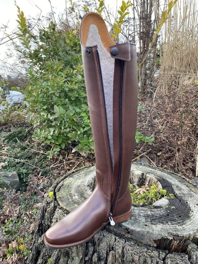 Warm shop riding boots